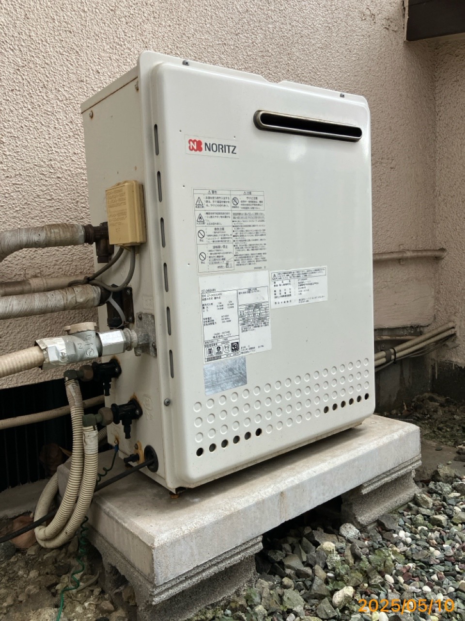 施工前　給湯器