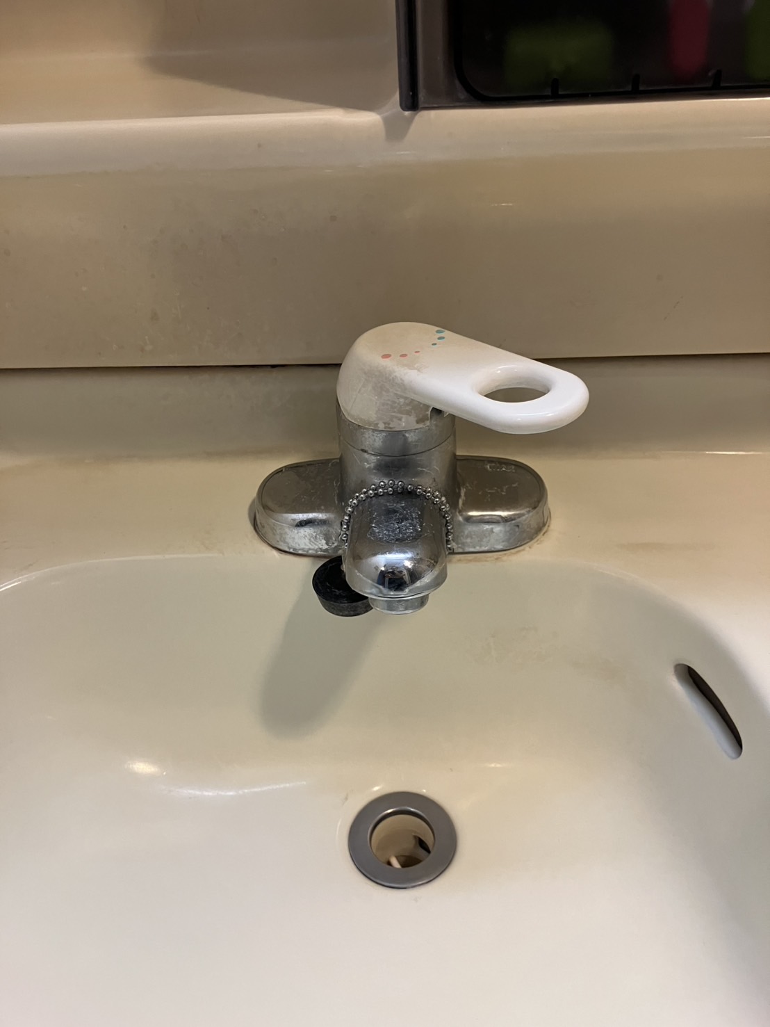 施工前　洗面水栓