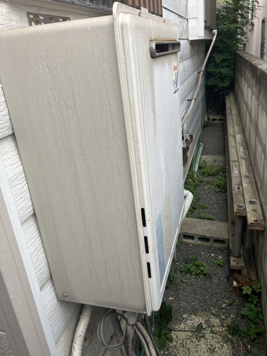 施工前 給湯器