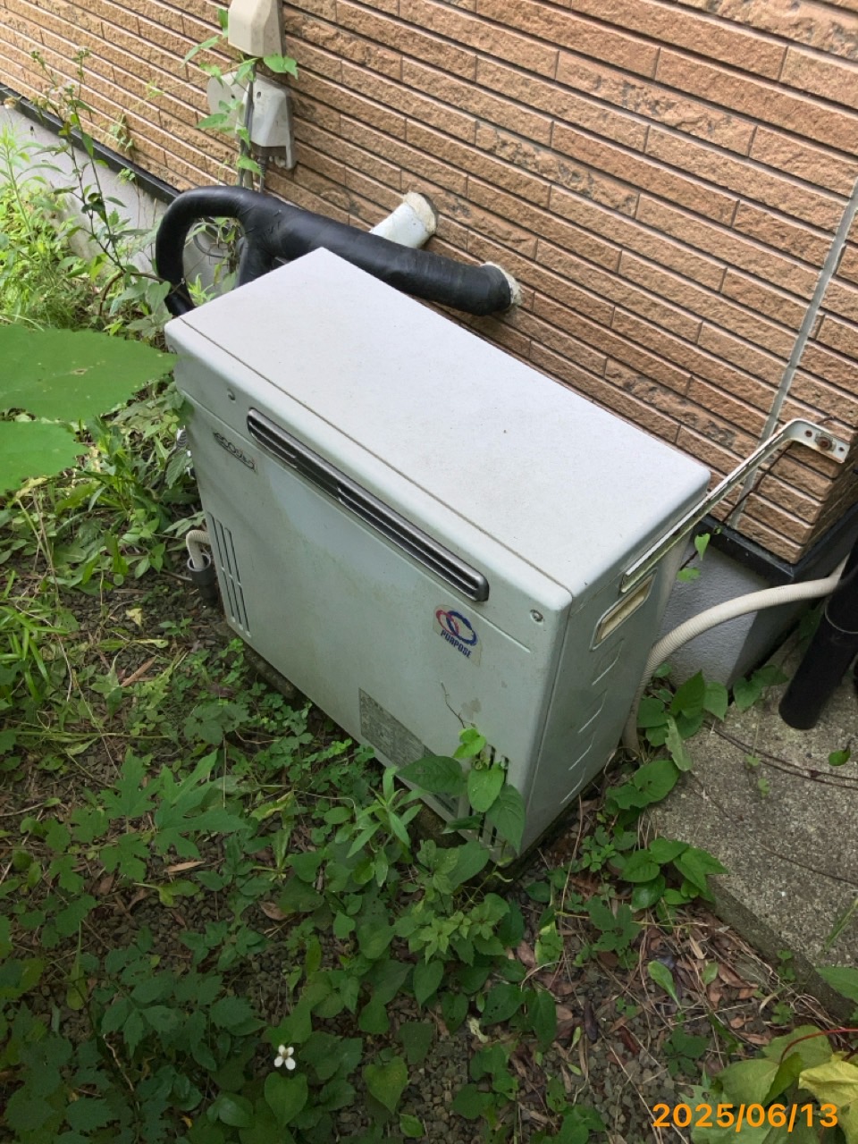 施工前　給湯器