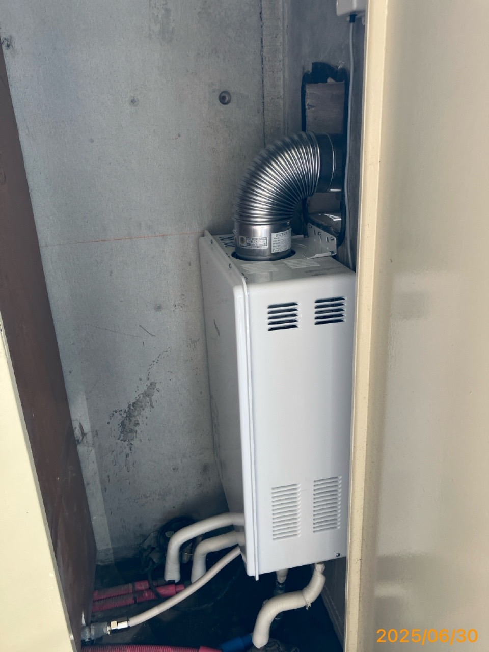 施工後　給湯器