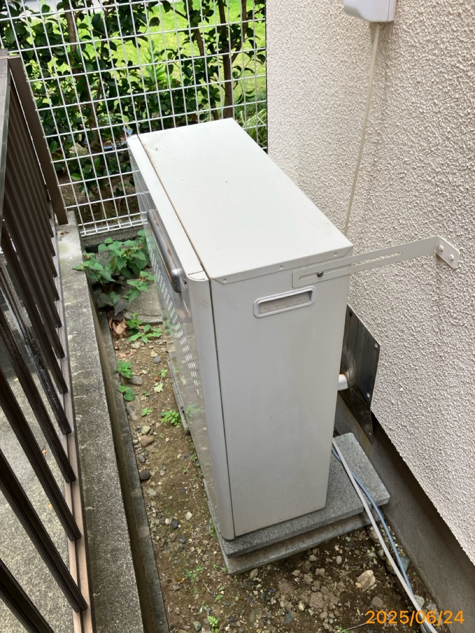 施工前　給湯器