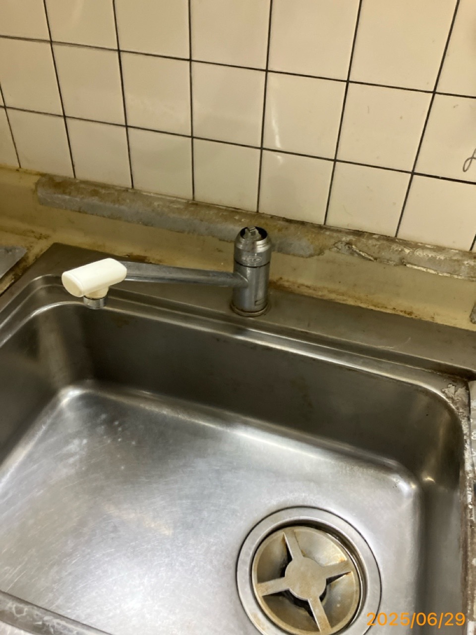 施工前　台所水栓