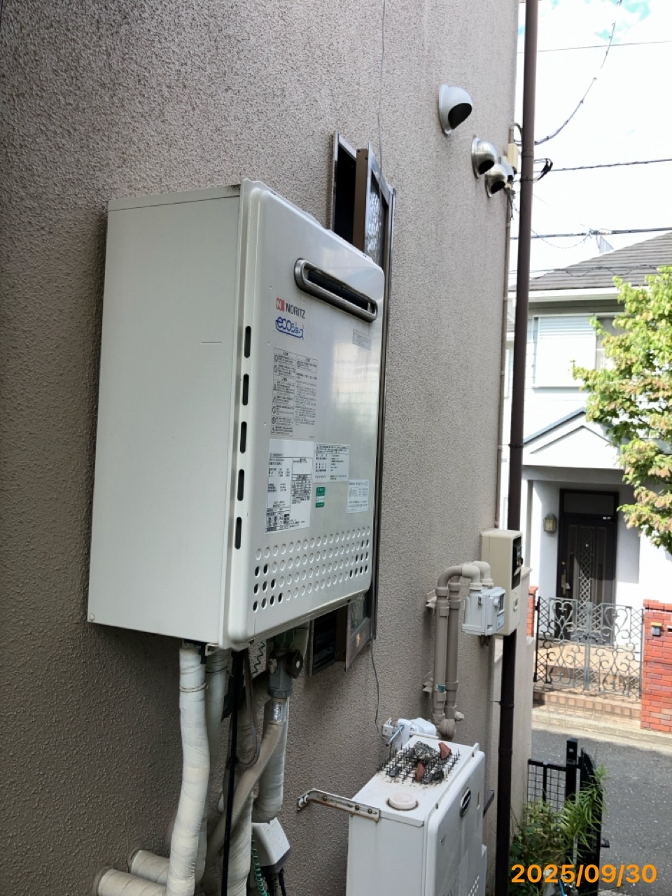 施工前　給湯器