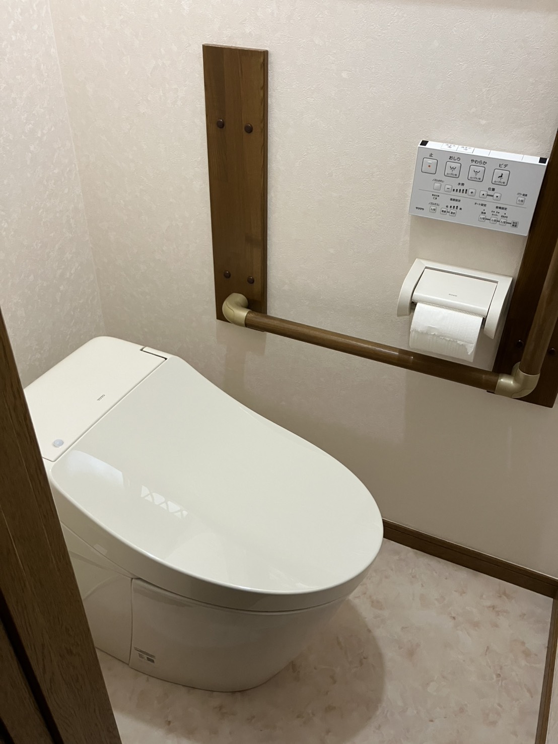 施工後　トイレ（CES9C10M）