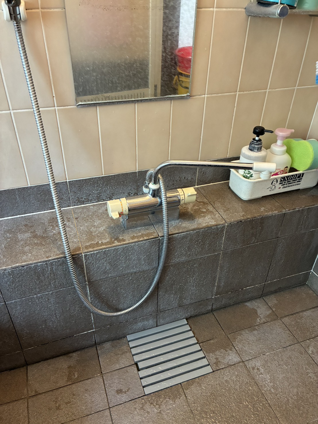 施工前　浴室水栓
