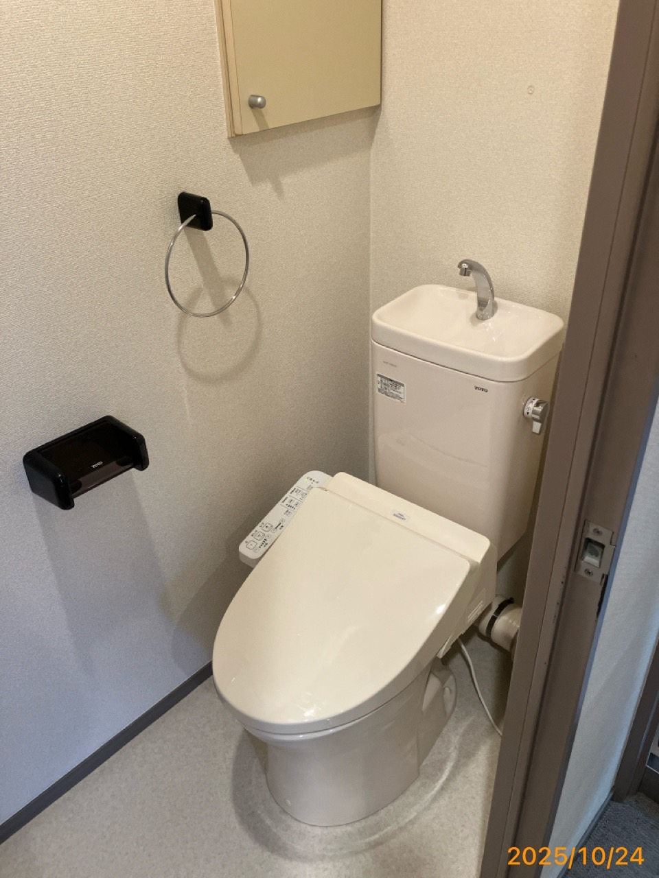 施工後 トイレ(CS215BPR SH215BAS TCF2223E)