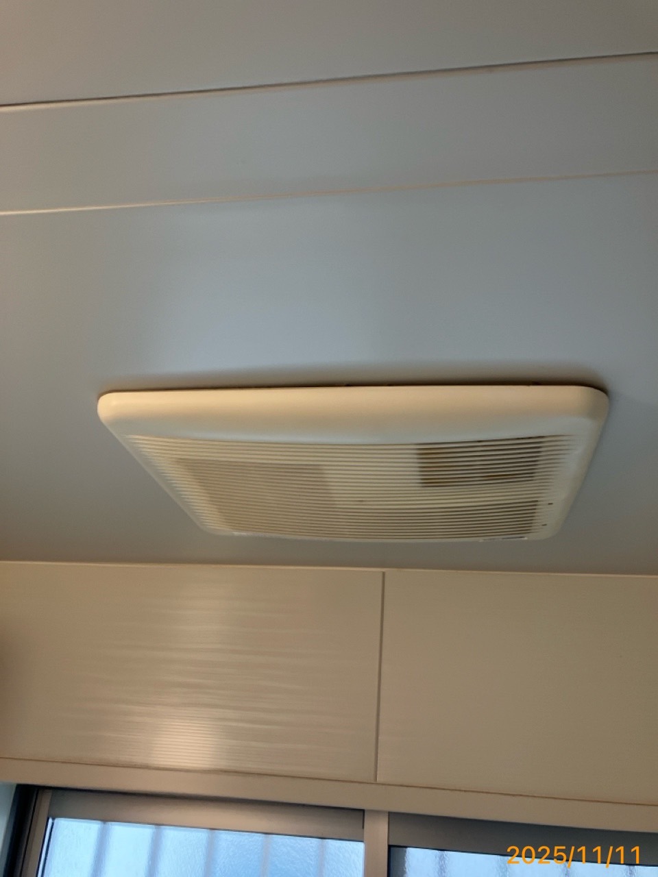 施工前　浴室暖房乾燥機