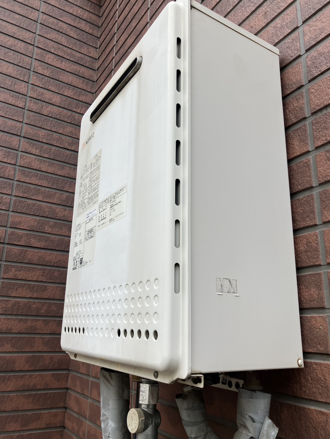 施工前　給湯器