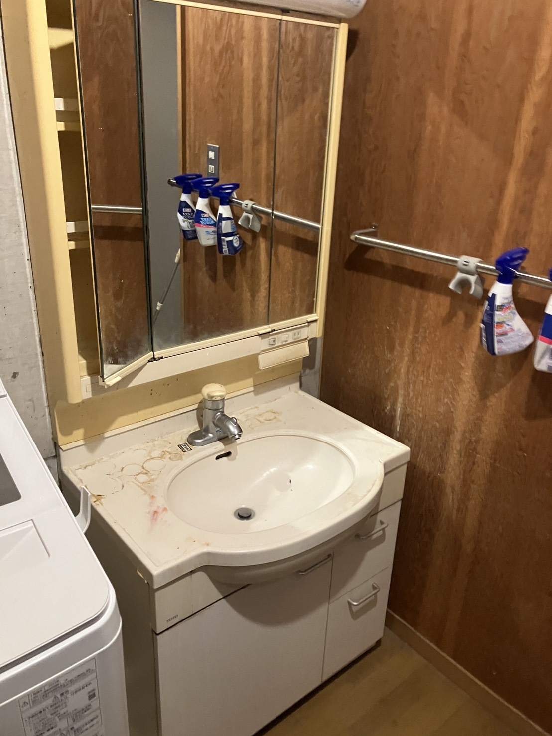 施工前　洗面化粧台