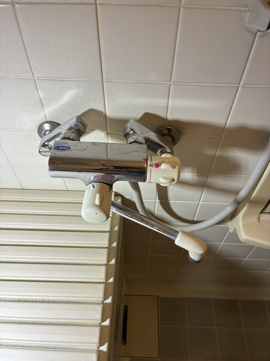 施工前　浴室水栓