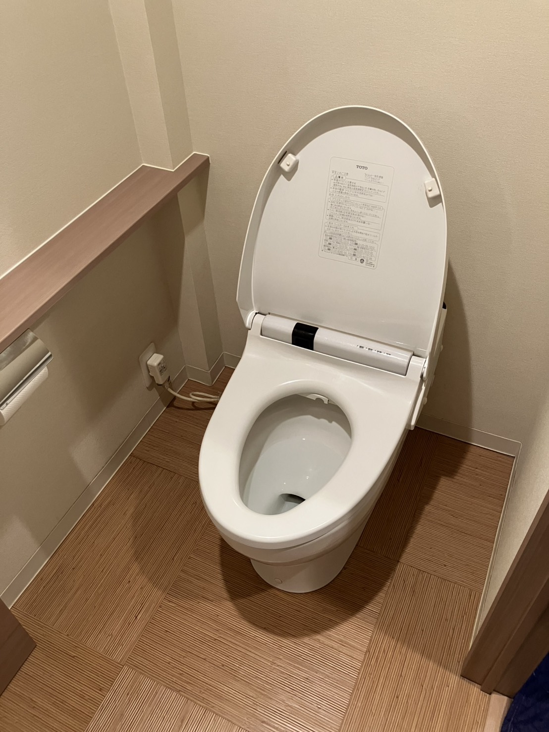 施工前　トイレ