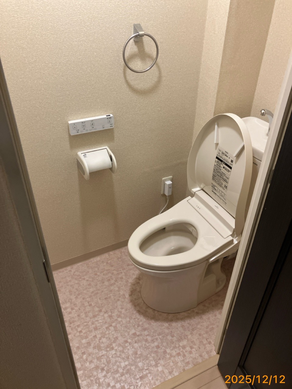 施工後　トイレ（CS215BPR　SH215BAS　TCF8CKM01）