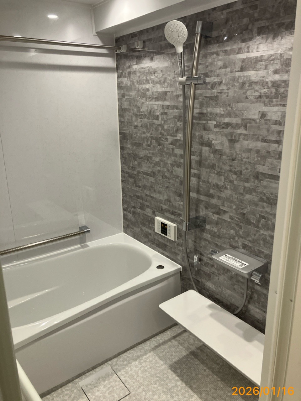 施工後　ユニットバス（WYV1317JKX3BK）