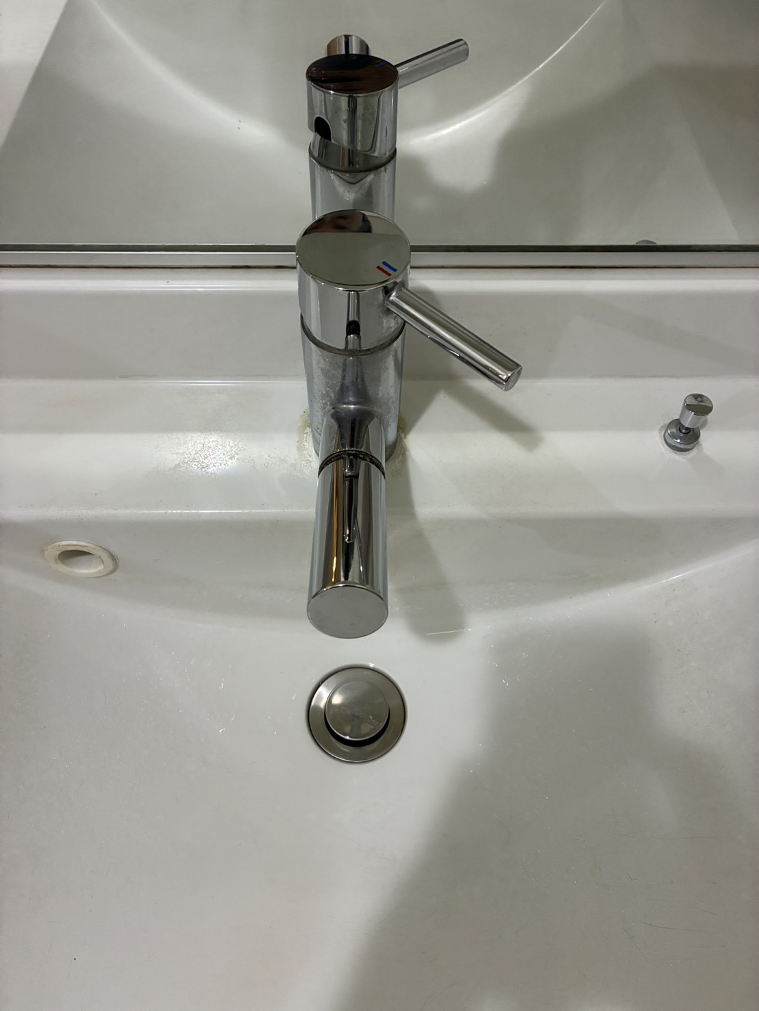 施工前　洗面水栓