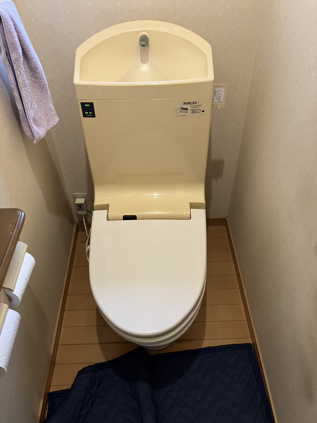 施工前　トイレ