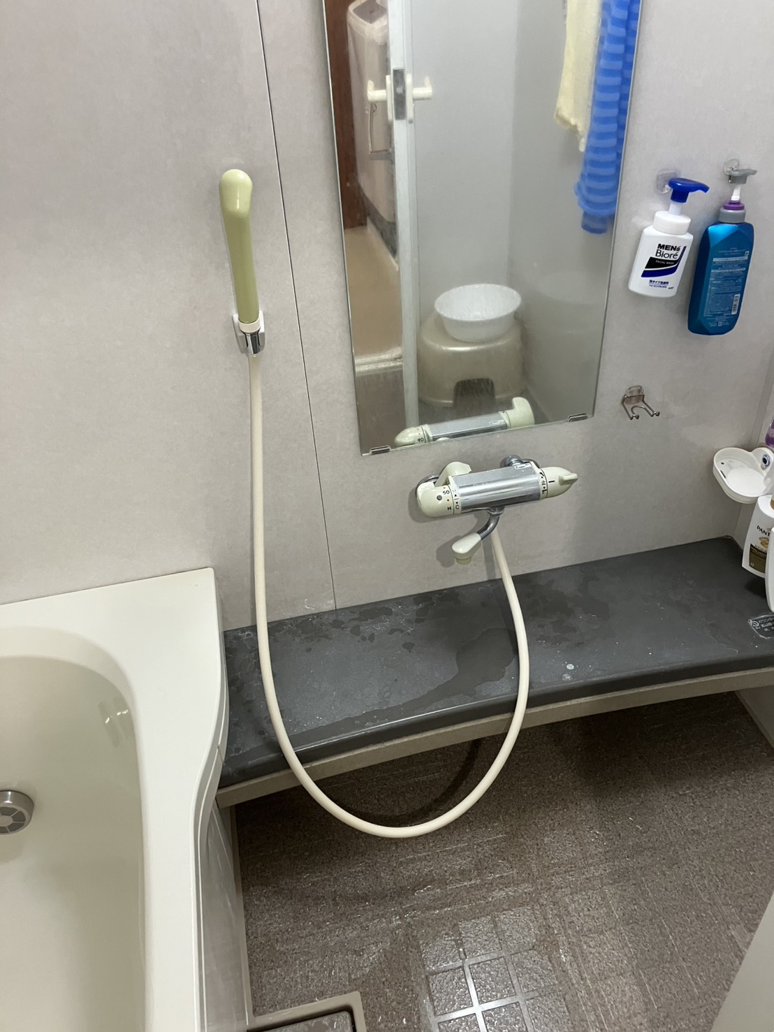 施工前　浴室水栓