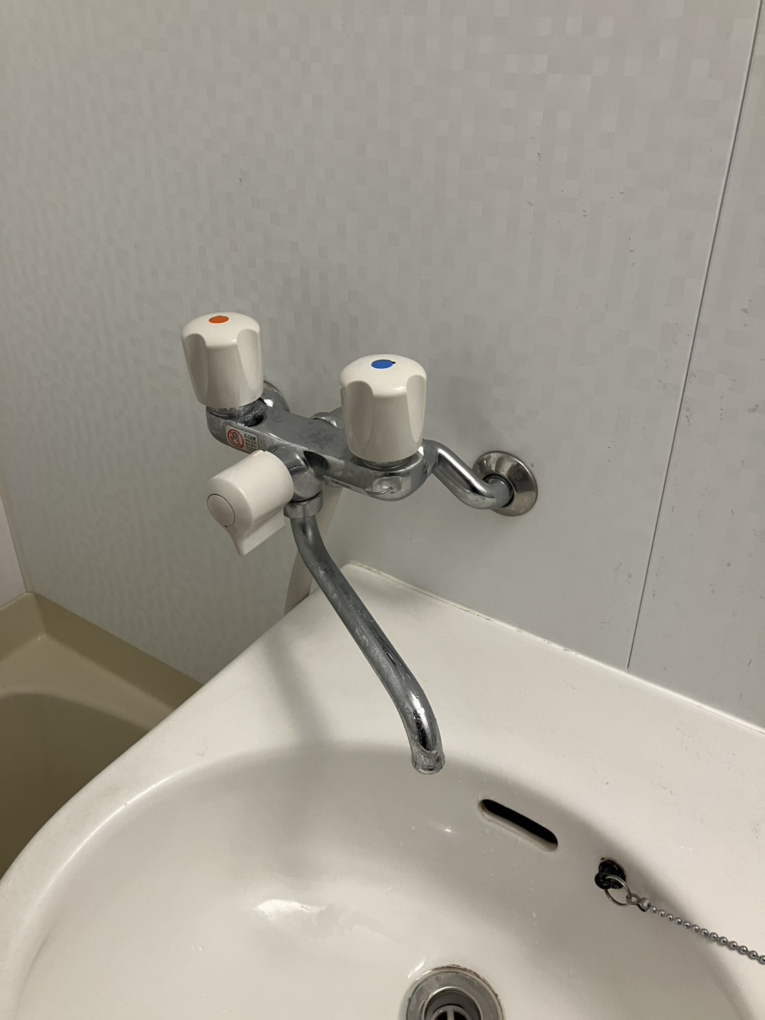 施工前　浴室水栓